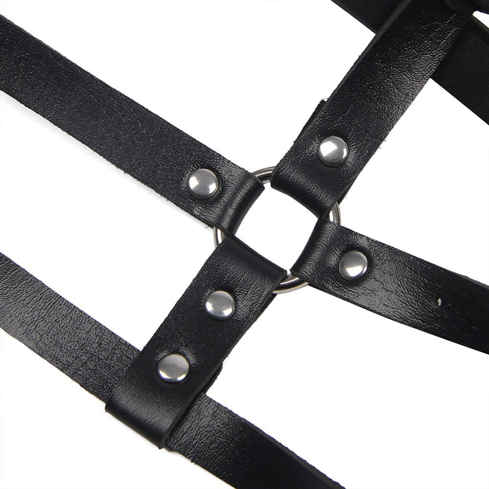 Schwarzer Damen Brust Harness mit verstellbaren Riemen und Metallringen, moderner Body-Harness, Lau Fashion C81178