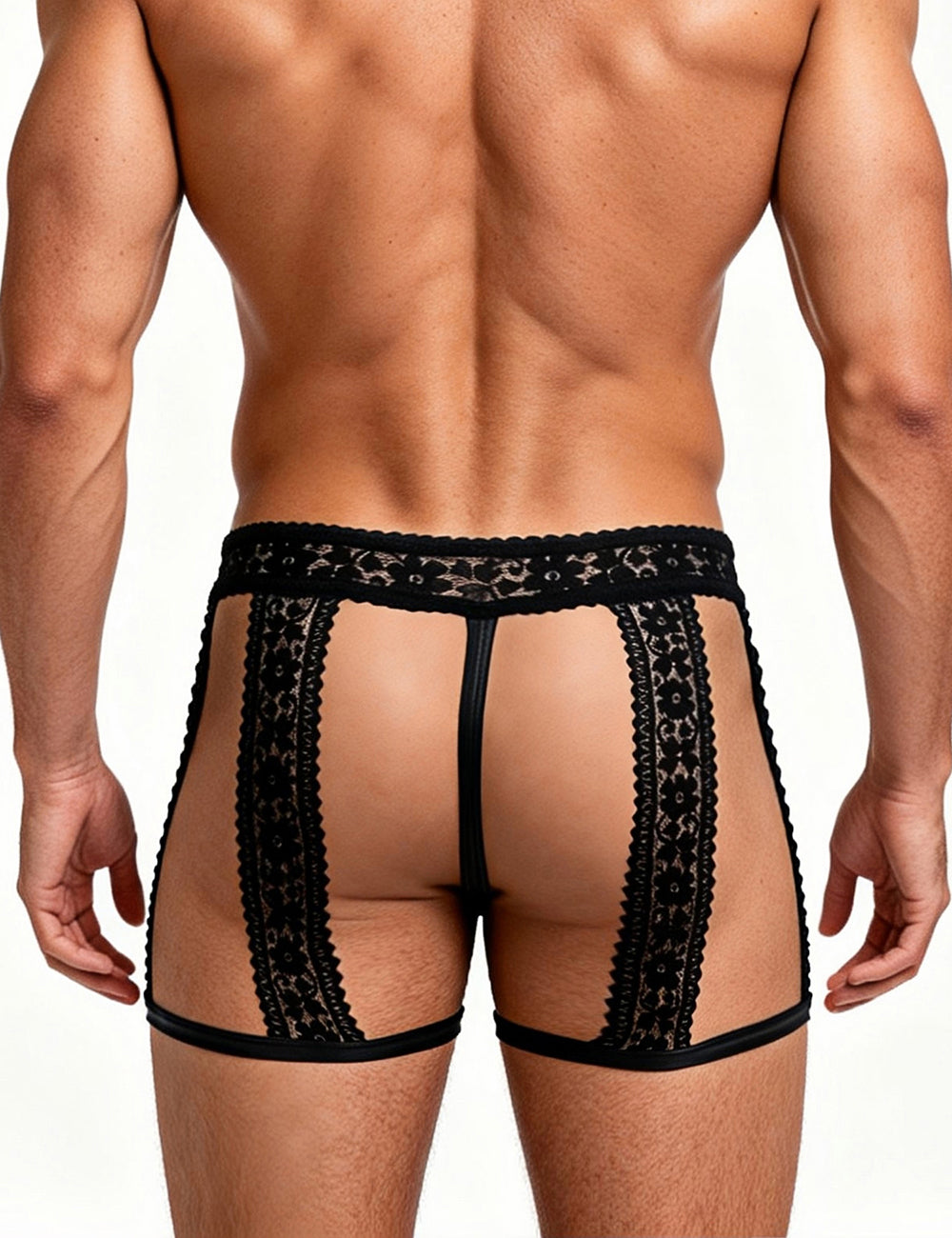 Herren String Spitze Schwarz mit Wetlook-Details. Breiter Spitzenbund, seitliche Bahnen und körpernaher Schnitt für eine sinnliche Optik.