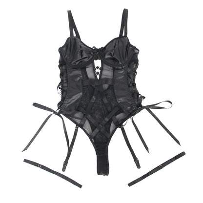 Schwarzer PU-Leder-Body mit Mesh-Einsätzen, Strumpfhaltern und Beinschlaufen.