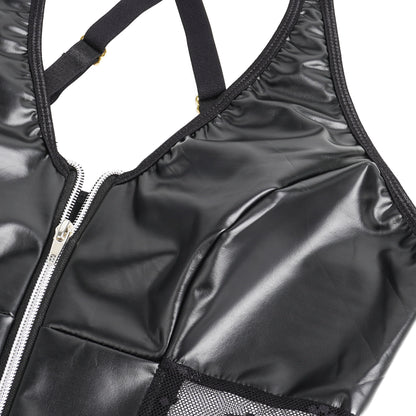 Schwarzes Babydoll in Lederoptik mit vorderem Reißverschluss und Mesh-Einsätzen.
